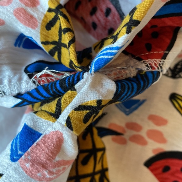 Small The Moon Tropical Cropped Button Up - Picture 3 of 8